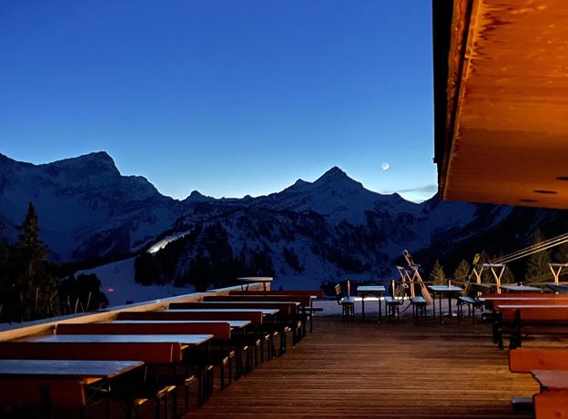 Tuesday Night at Frööd